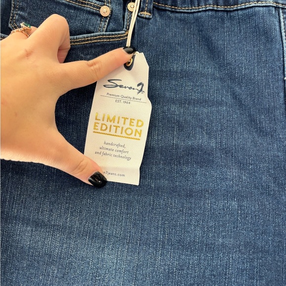 7 Seven Pull On Weekend Capri NWT Size 20 - Picture 2 of 6